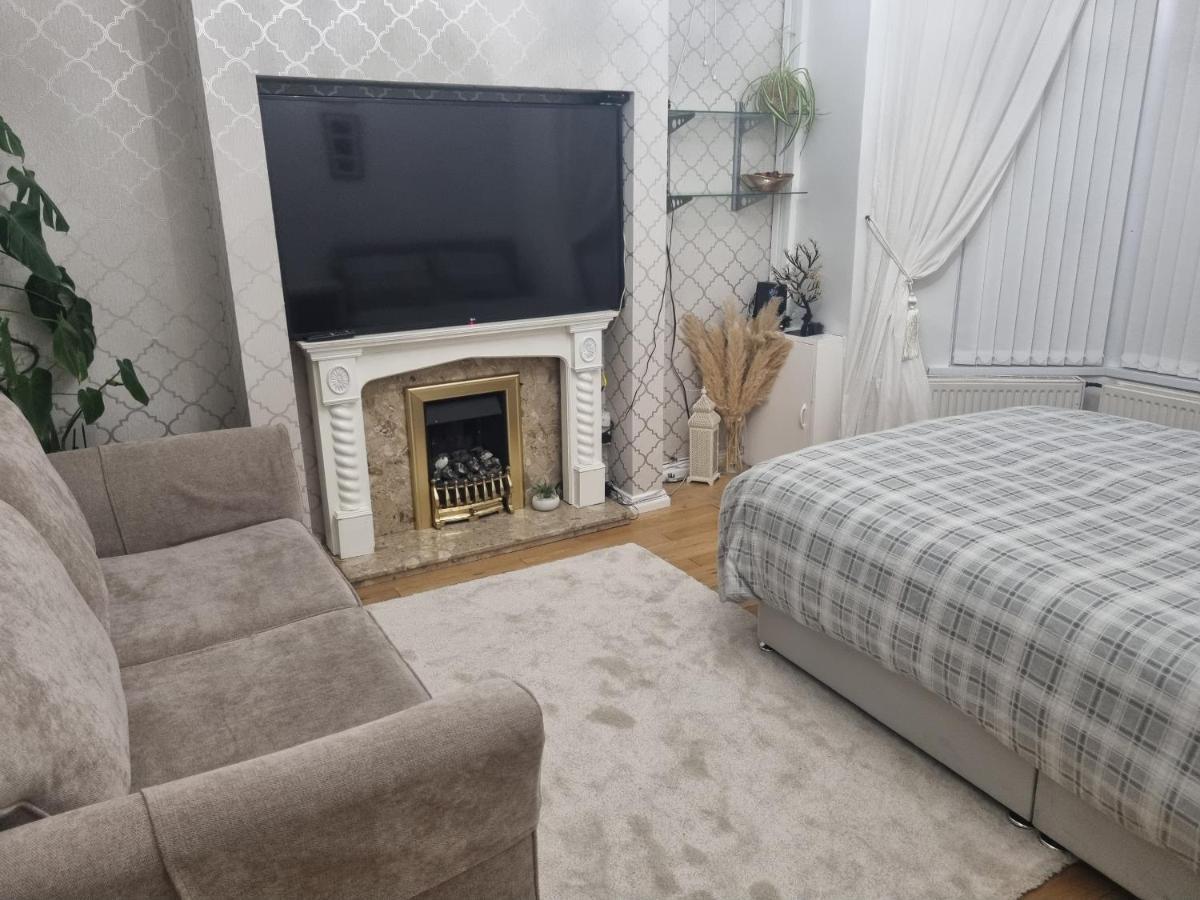 Private Double Room In Cardiff Exterior foto